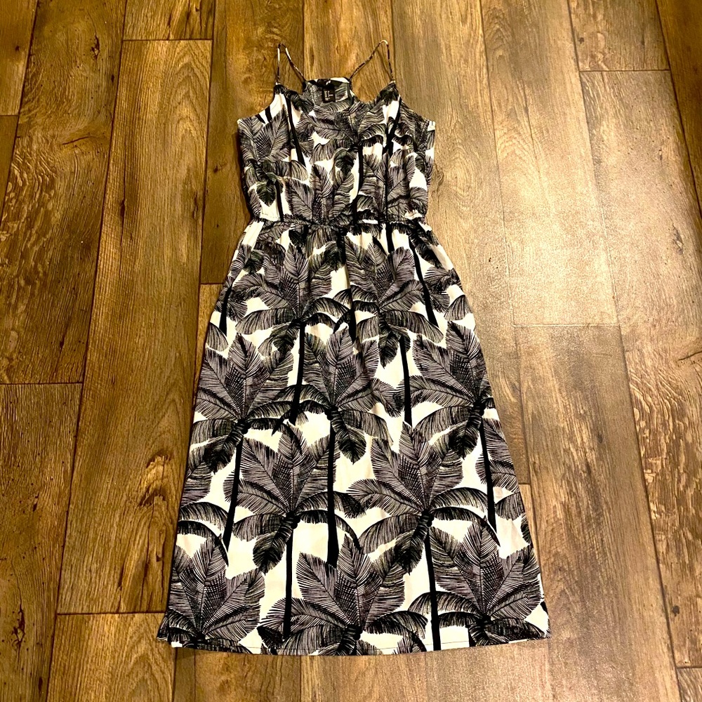 Ladies H&M Sleeveless Maxi Dress